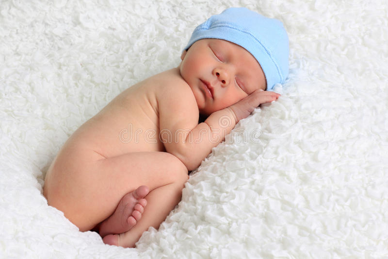 Salário e licença-maternidade devem considerar alta hospitalar do bebê.